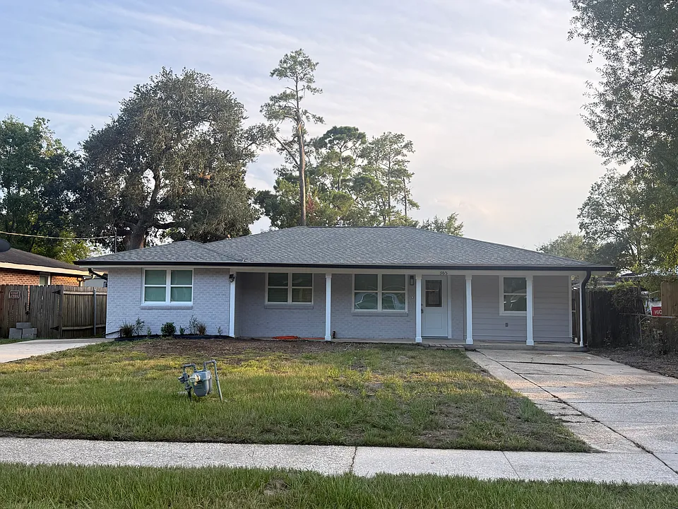 365 Hickory Dr