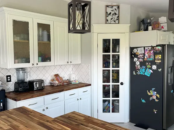 185 Estate Pl, Grand View, ID 83624