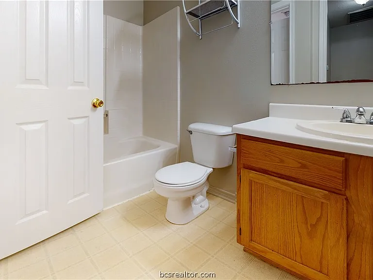 306 Cherry St #B — Photo 22