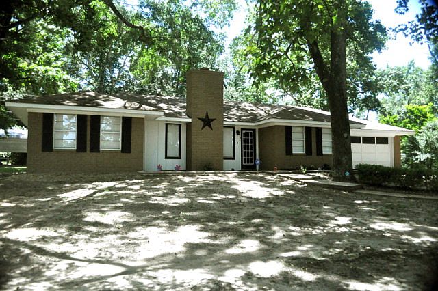 1st image of 131 Weldon Dr