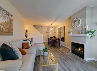 2082 Parkway Ave, Shakopee, MN 55379