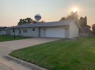 313 S Lincoln St, Cuba City, WI 53807