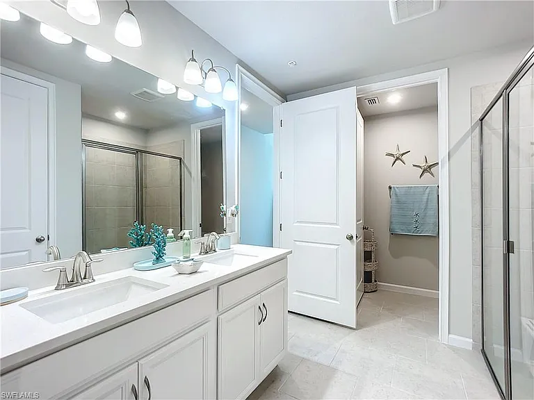 4664 Arboretum Cir #101 — Photo 32