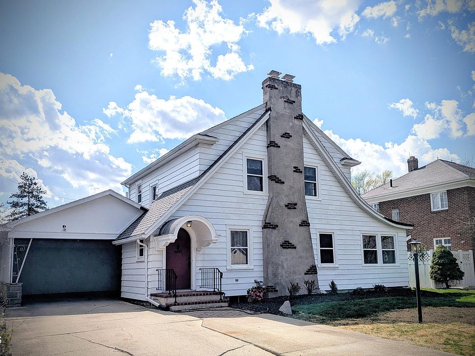 1st image of 758 Barker Rd