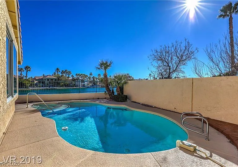 2524 Ocean Front Dr — Photo 8