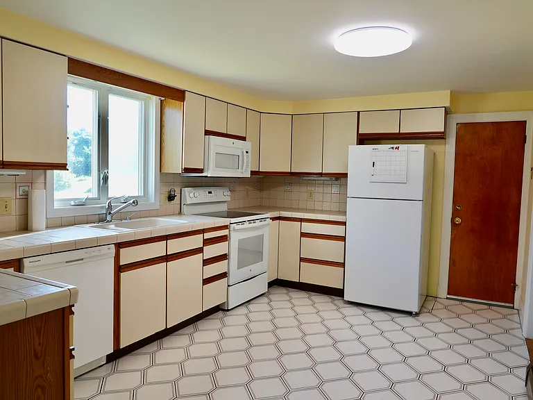 501 Riverside Ave #1 — Photo 2
