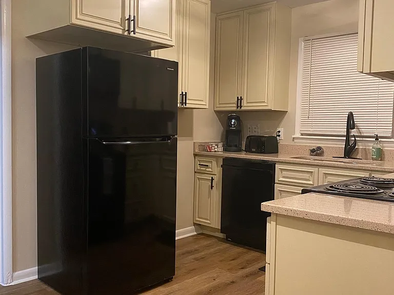 2201 Shady Lane Dr NW — Photo 13