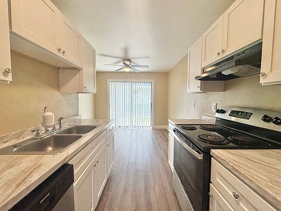 5th image of 1814 3rd St SE APT B