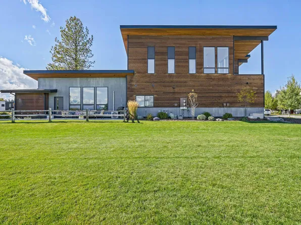 751 Cottonwood Ct, Whitefish, MT 59937