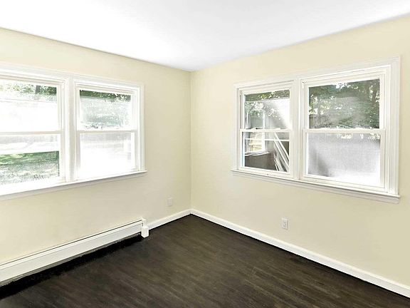 5th image of 101 Jennings Ave #1