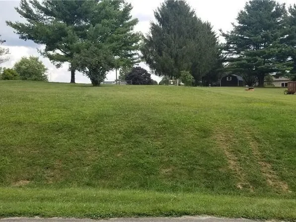 62252 Forestview Dr, Cambridge, OH 43725