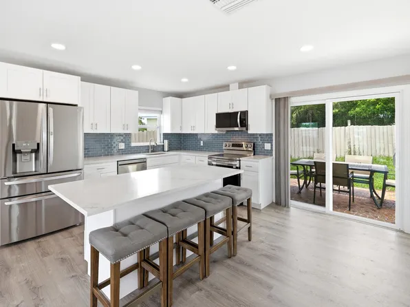 225 SE Airoso Boulevard, Port St Lucie, FL 34983