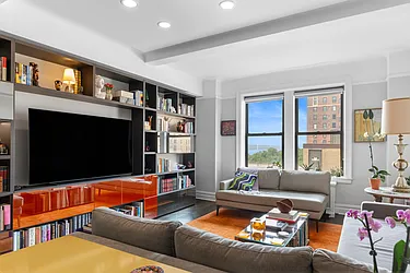 340 Riverside Drive, #8C