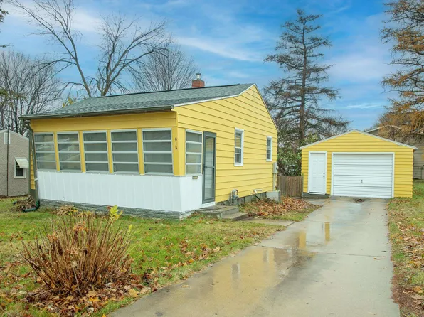 815 4th St NW, Waverly, IA 50677