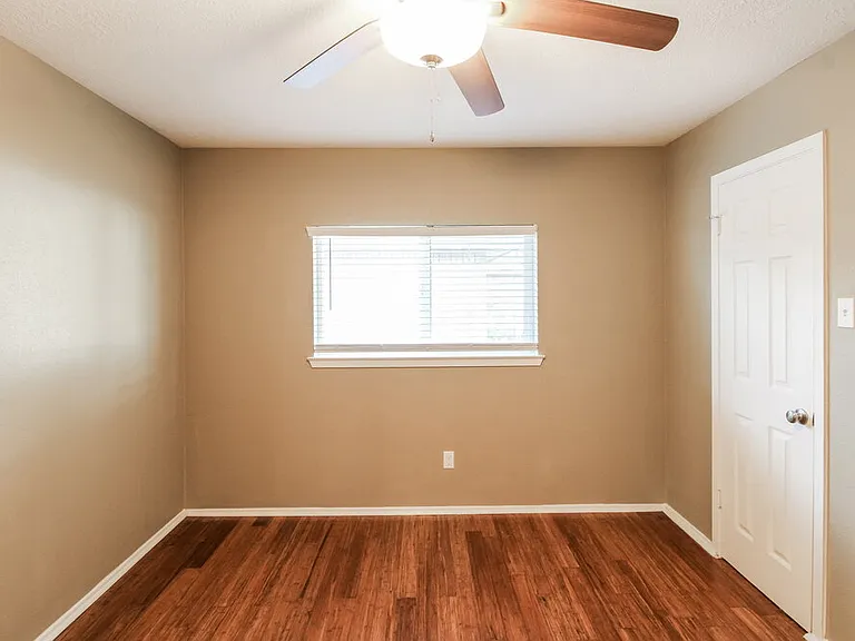 2535 Goldspring Ln — Photo 11