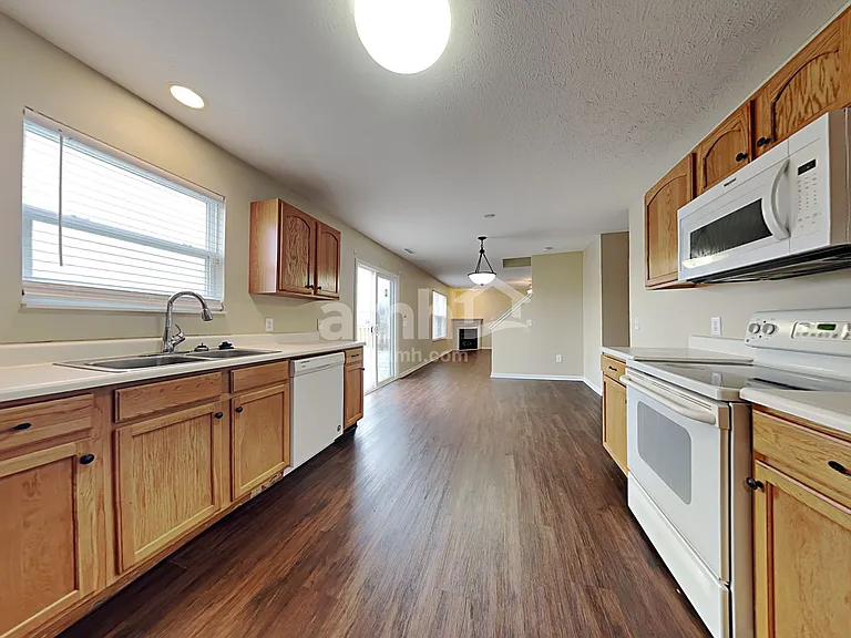 11122 Corsair Pl — Photo 4