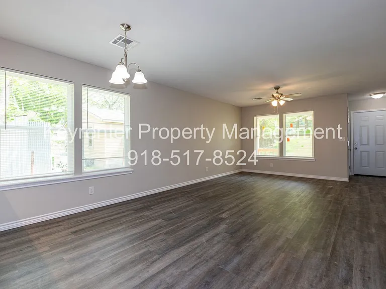 808 N Franklin Ave — Photo 10