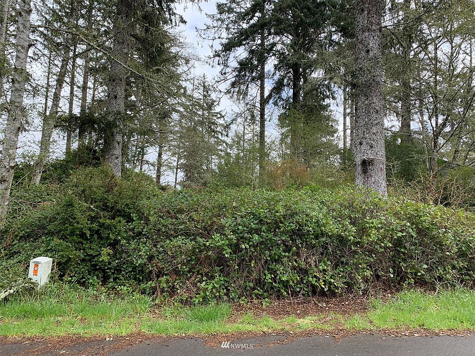 1st image of 784 Evergreen Ave SE