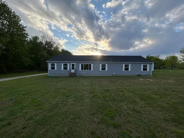 3122 S Us Highway 231, Bloomfield, IN 47424