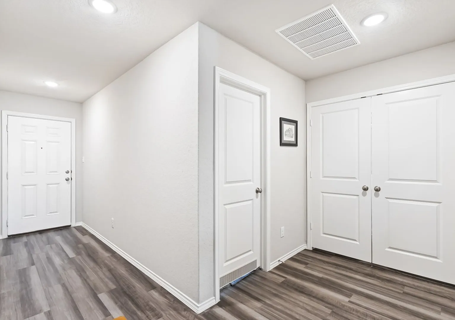 4 bedrooms, 2 bathrooms in Waterford Park Subdivision — Photo 4