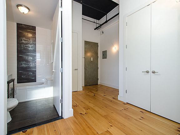 5th image of 350 Manhattan Ave APT 301