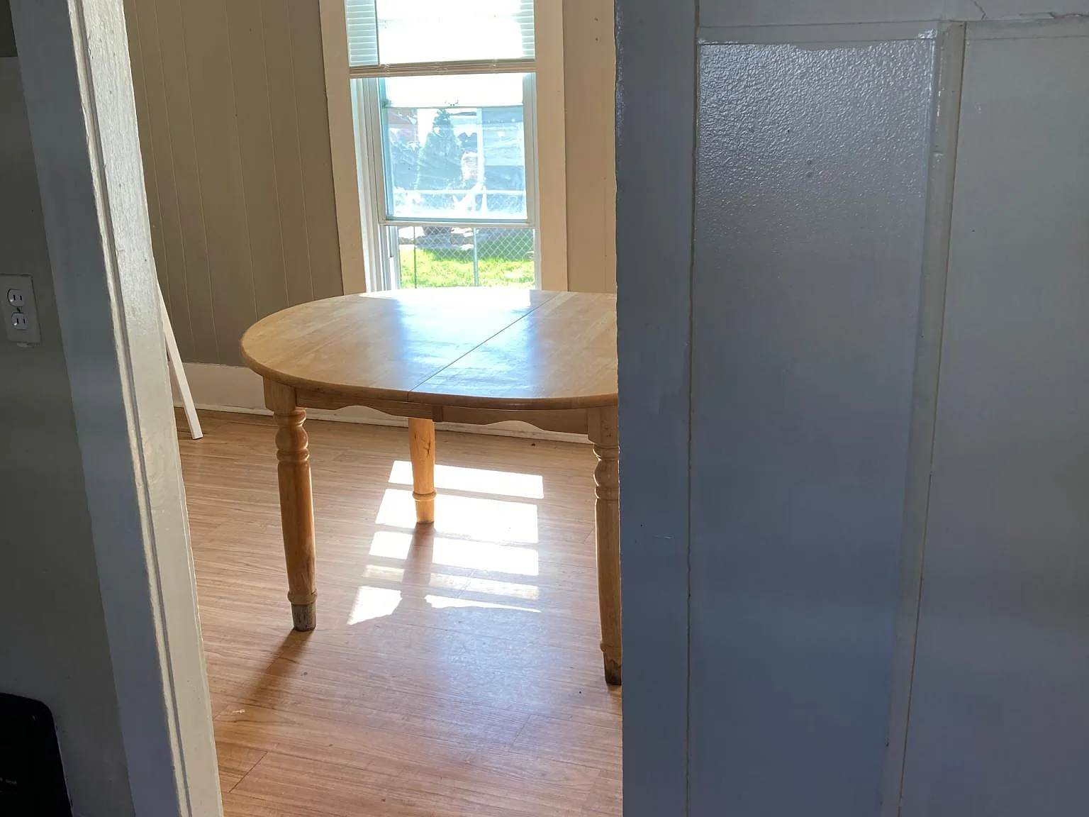 5 bed, 1.5 bath, 1400 sqft, $1,400 — Photo 4