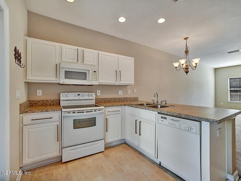480 Cabernet Pl — Photo 11
