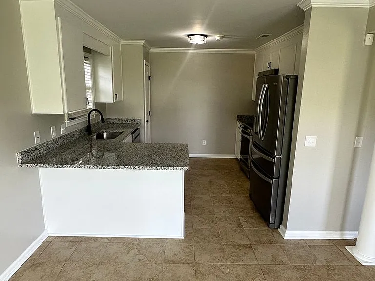 201 Belton Dr — Photo 33