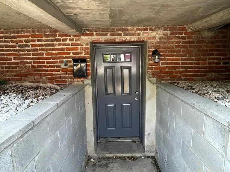 1022 4th St NE #BASEMENT — Photo 3
