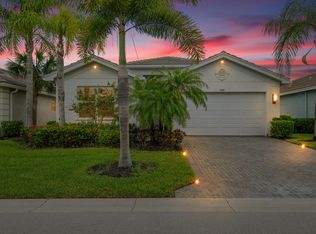11081 SW Carriage Hill Lane, Port Saint Lucie, FL 34987
