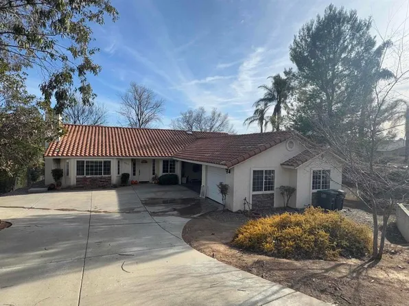 25717 Caryn Ct, Ramona, CA 92065