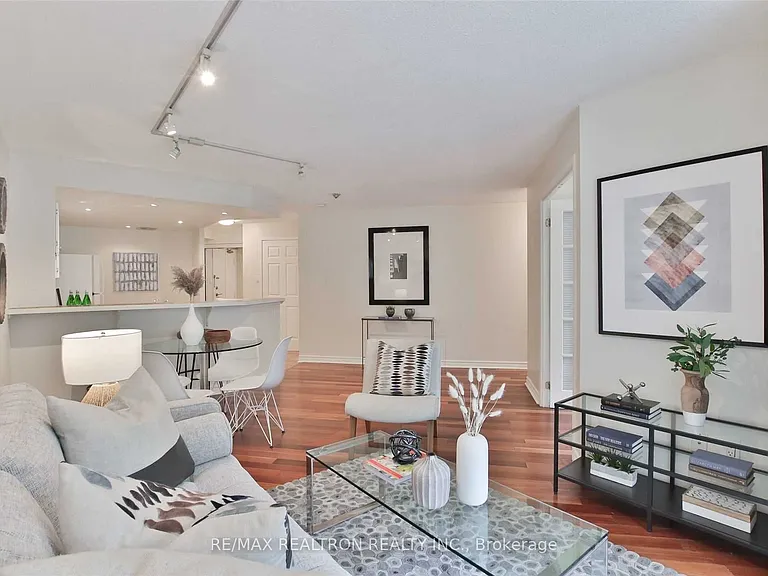 77 Maitland Pl #326 — Photo 9