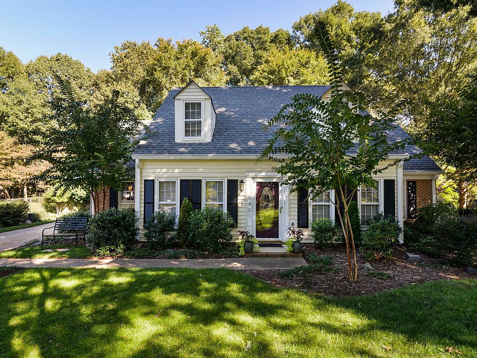 1st image of 9401 Covedale Dr