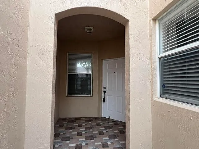 2480 S Coral Trace Cir — Photo 2