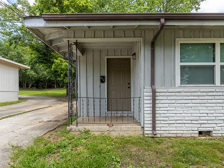 520 S Duncan Ave — Photo 25