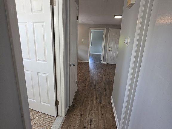 4th image of 60 Long St APT E