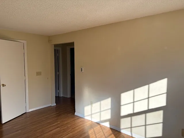 2 bed, 1000 sqft, $1,650 — Photo 3