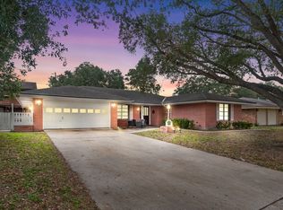 10714 Glenwood St, Corpus Christi, TX 78410