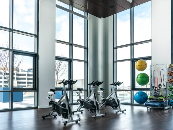 589 Pavonia Avenue image 22 of 25