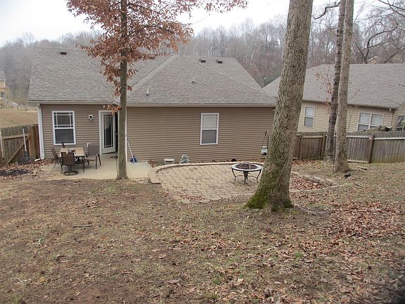 2nd image of 611 Hidden Valley Dr