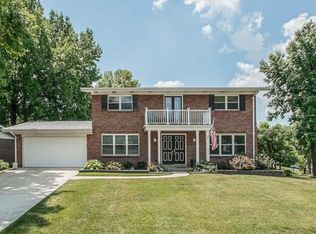 7930 Sunray Ln, Saint Louis, MO 63123