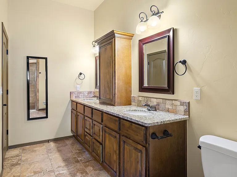 3950 Agua De Vida Dr — Photo 17