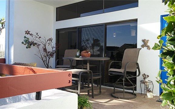 Sip your favorite Beverage on your Ocean View Front Deck.