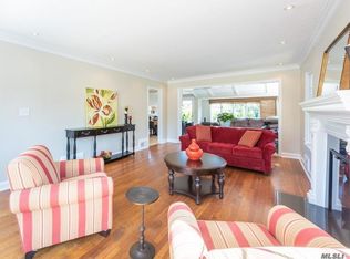 243 Kensett Rd, Manhasset, NY 11030