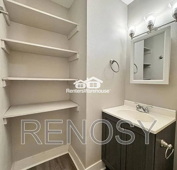 1314 22nd St #5 — Photo 8