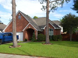 810 Maplewood Falls Ct, Houston, TX 77062