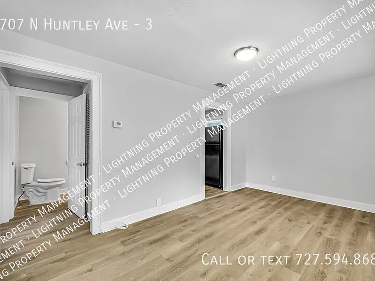 7707 N Huntley Ave #3 — Photo 4