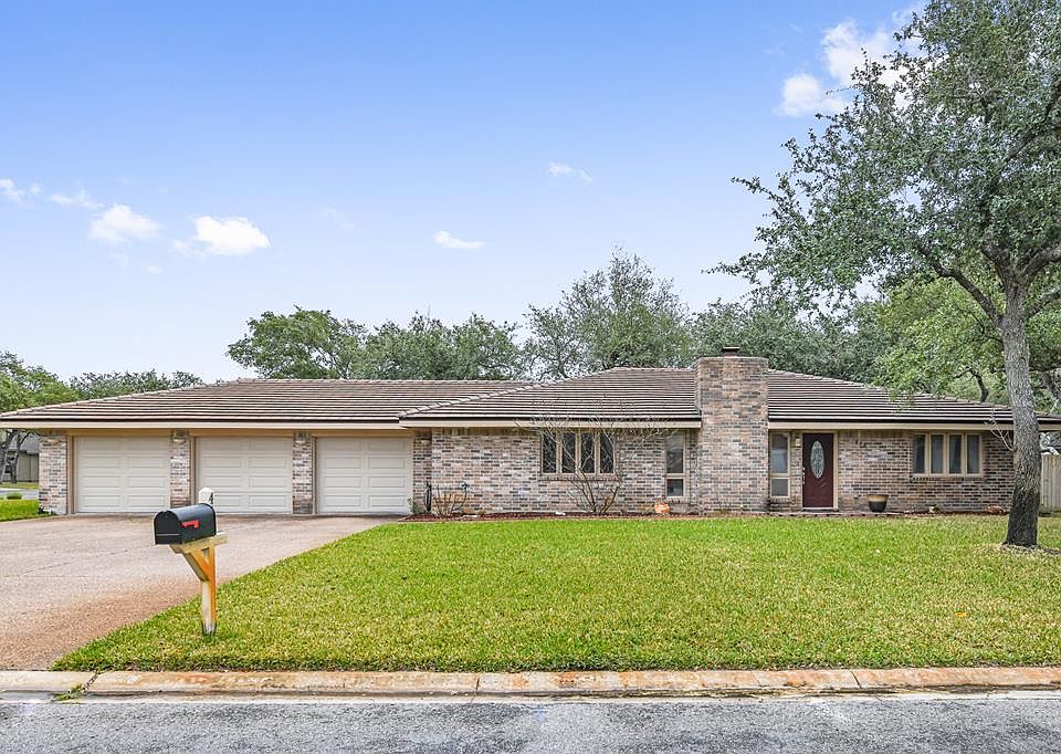 1st image of 440 Augusta Dr