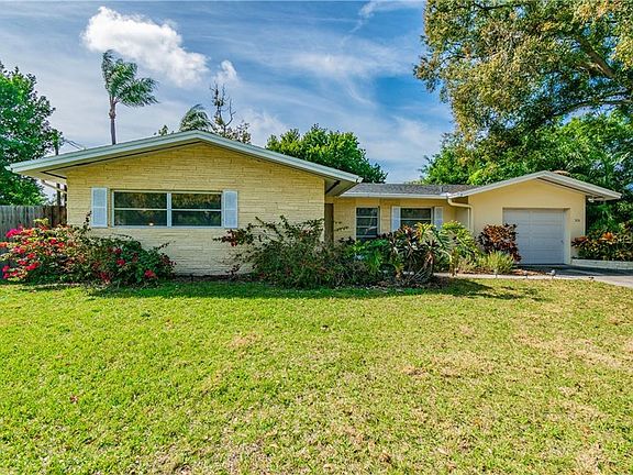 2nd image of 326 Barbara Cir