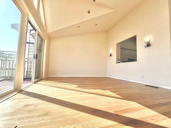 Spacious Dining Area